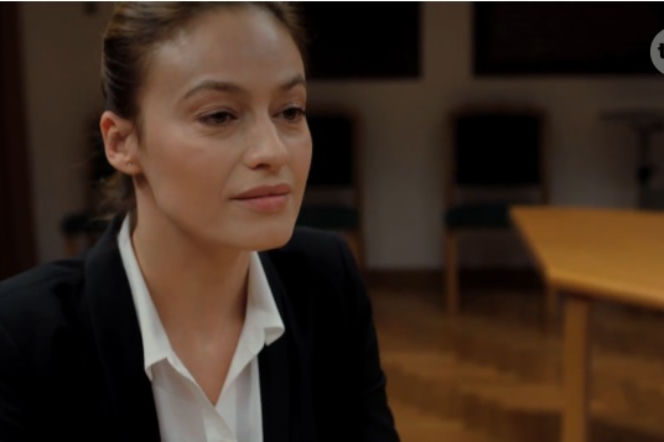 	Lekarze 4 sezon odcinek 42 (odc. 3). Alicja (Magdalena Różczka)