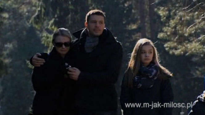 M jak miłość odc. 1050. Tomek (Andrzej Młynarczyk), Joasia (Barbara Kurdej-Szatan), Zosia (Julia Wróblewska)