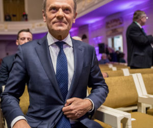 Tusk ruszył w Polskę