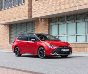 Toyota Corolla TS Kombi GR Sport 2.0 Hybrid 180 KM e-CVT 