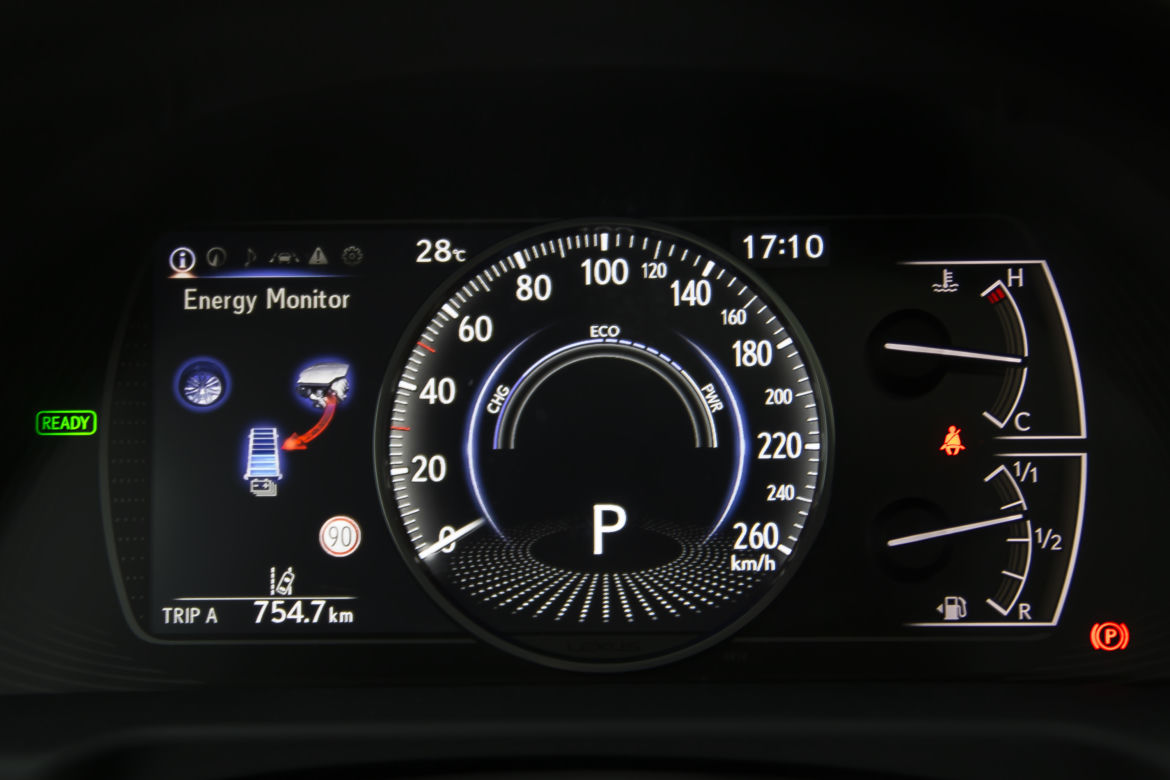 Lexus ES 300h Omotenashi