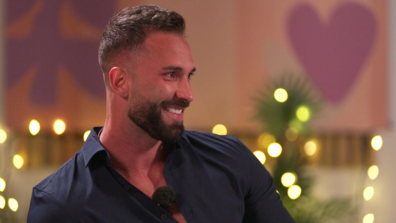 Love Island 9: Wiki podjęła decyzję! Adrian wścieknie się, jak dziecko