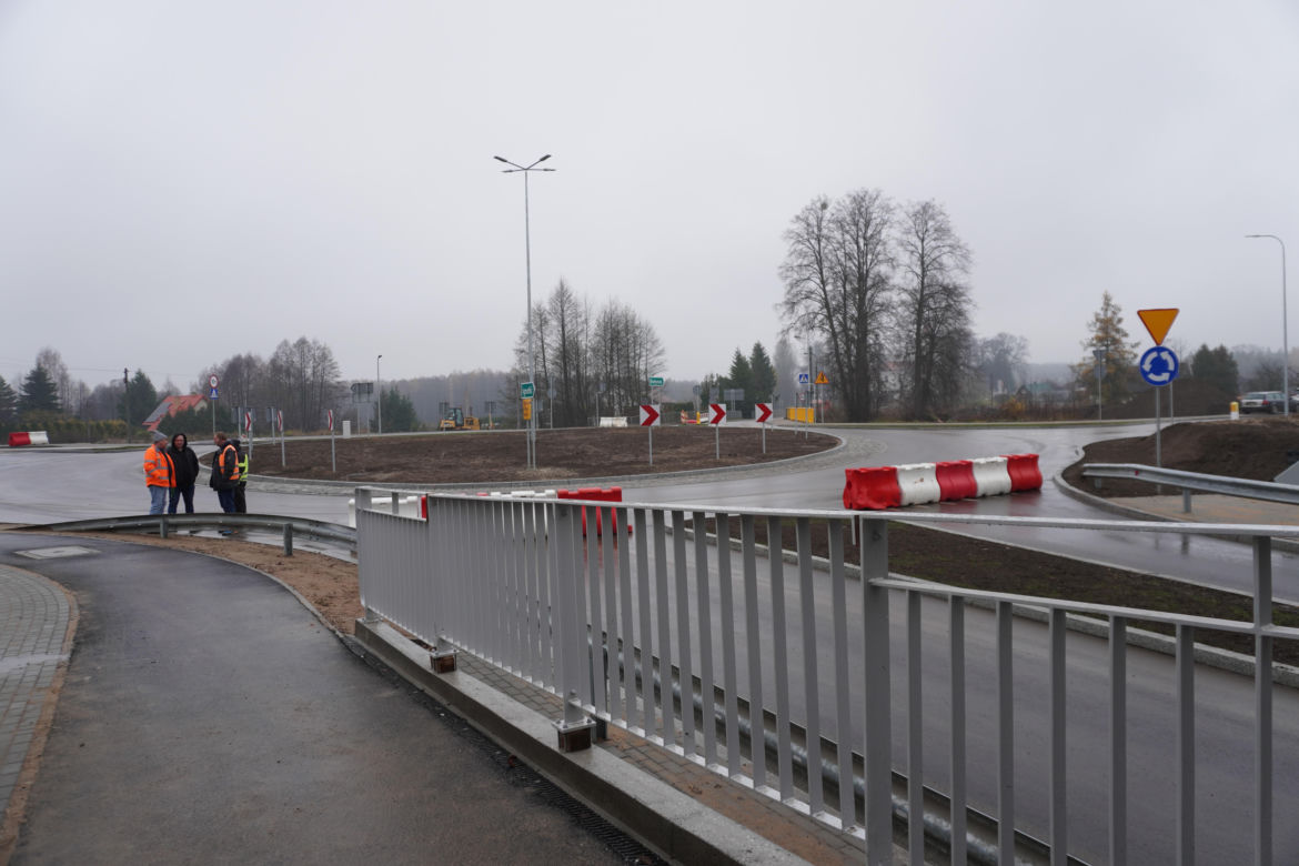 Wielkie otwarcie tunelu pod torami w Niewodnicy Kościelnej. Tak przebiegają prace w ramach Rail Baltica [ZDJĘCIA]
