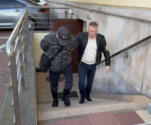 Ścigani przez międzynarodową policję zatrzymani w Warszawie. To nimi interesował się m.in. Interpol