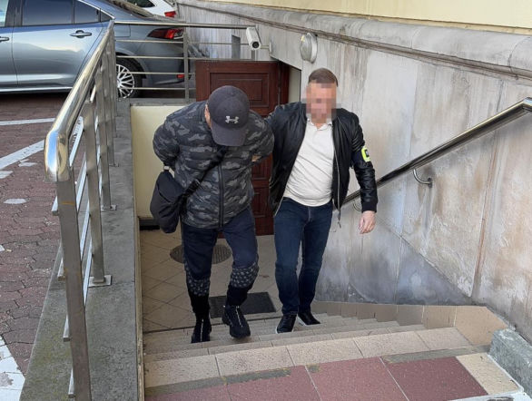 Ścigani przez międzynarodową policję zatrzymani w Warszawie. To nimi interesował się m.in. Interpol