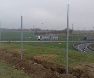 Ogradzają siatką autostradę A4