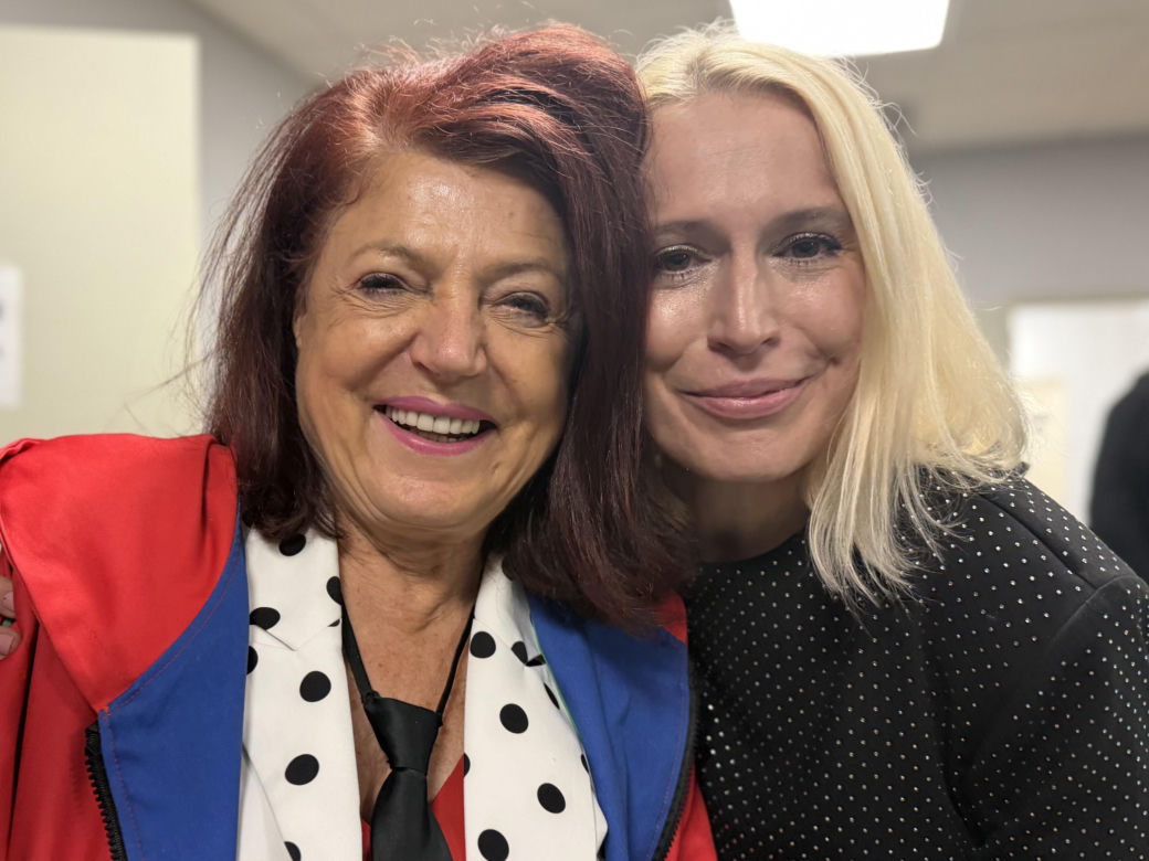 Urszula Dudziak wyściskała Agę Zaryan na Greenpoint Jazz Festival