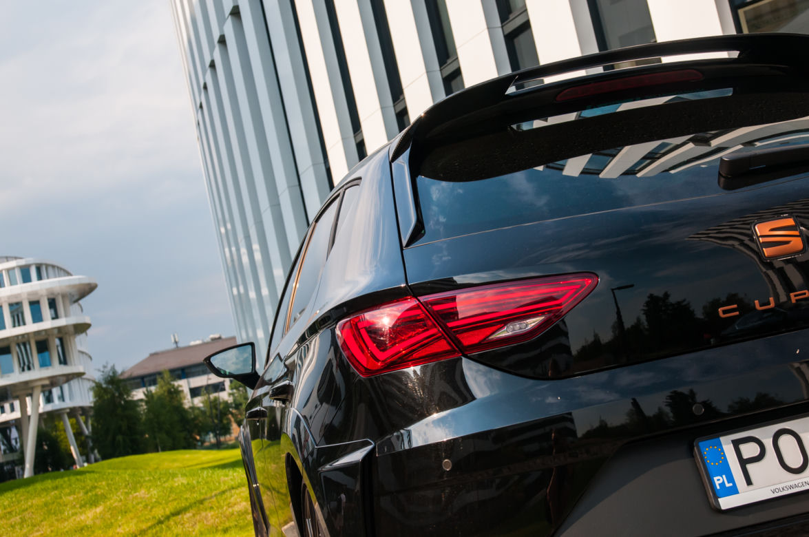 Seat Leon Cupra R 2.0 TSI 310 KM 6MT
