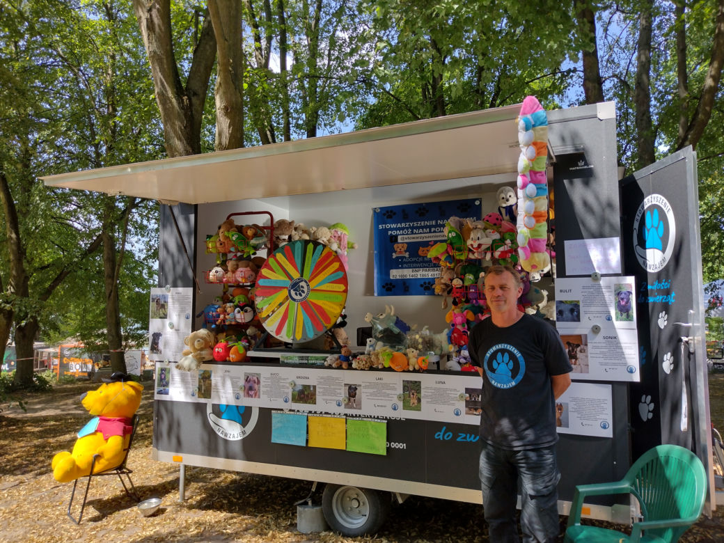 Trwa Festiwal Smaków Food Trucków w Olsztynie. Co dobrego można zjeść? [ZDJĘCIA]