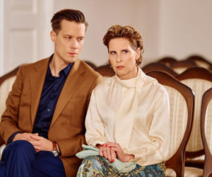 Na Wspólnej, odcinek 4174: Prowokacja Kaliny w dniu ślubu kończy się dramatycznym upadkiem ze schodów - ZDJĘCIA