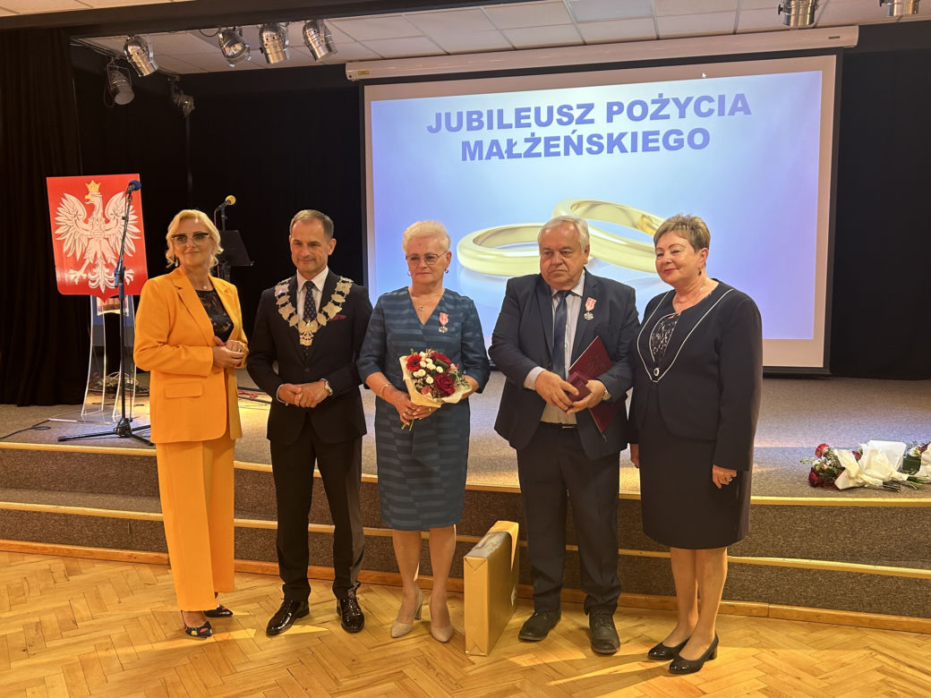 25 par świętowało swój jubileusz małżeński, a wśród nich rekordziści