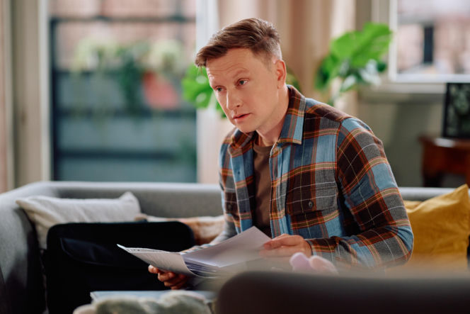 "Na Wspólnej", odcinek 4199: Wojtek w poważnych tarapatach! Misiek groźbami próbuje dopaść Andżelę