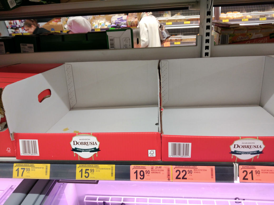 W Tarnowie SĄ jeszcze maseczki! Ich cena ZWALA z nóg! Środki czystości schodzą na pniu! 