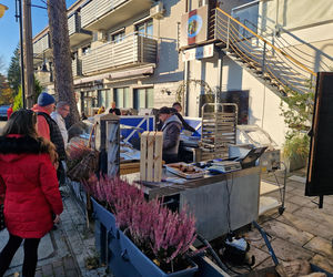 Nowy trend nad morzem! Lody i pamiątki w połowie listopada? Ta nadmorska miejscowość jest czynna cały rok