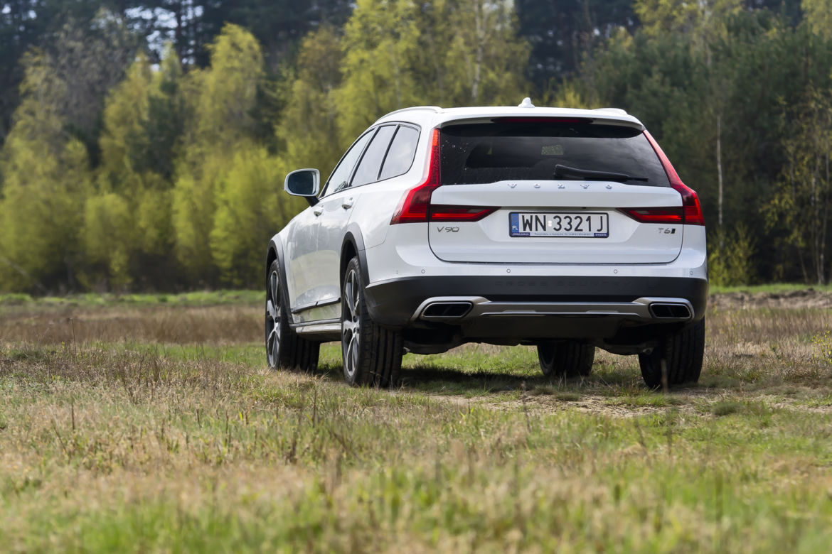 Volvo V90 Cross Country T6