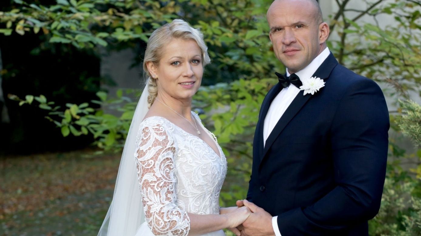M jak miłość odc. 1274. Marzenka (Olga Szomańska), Andrzejek (Tomasz Oświeciński) - pierwszy ślub