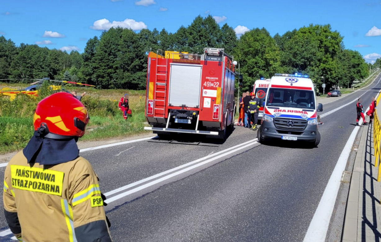 Przerażający wypadek pod Starachowicami! Kobieta w ciąży i jej nienarodzone dziecko zginęli pod kołami citroena [ZDJĘCIA]