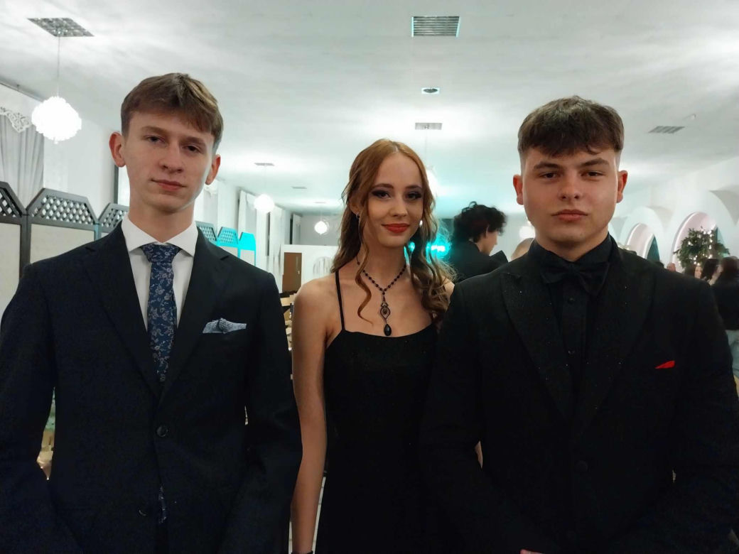 Studniówki 2025: Bal III Liceum Ogólnokształcącego w Starachowicach