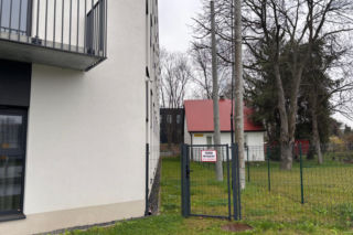 Dom przy ul. Jutrzenka 4 w Krakowie i sąsiedni akademik