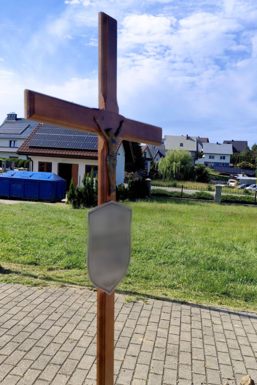 Kolorowe kwiaty i morze łez na pogrzebie Katarzyny z Raby Wyżnej. Zazdrosny mąż zabił ją 10 metrów od domu