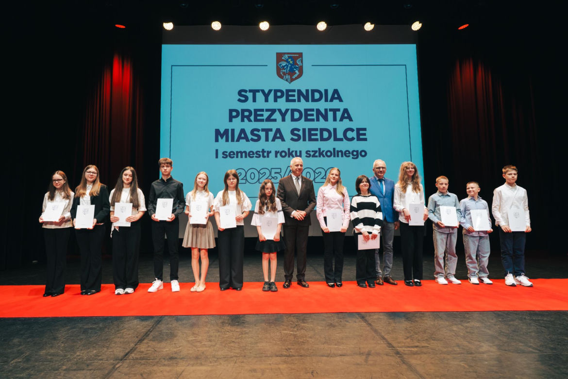 Najzdolniejsi uczniowie odebrali stypendia Prezydenta Miasta Siedlce