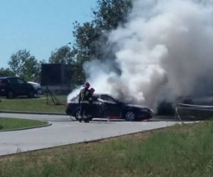 Pożar samochodu przy Armii Krajowej w Rzeszowie