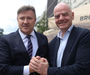 Cezary Kulesza wita Gianniego Infantino