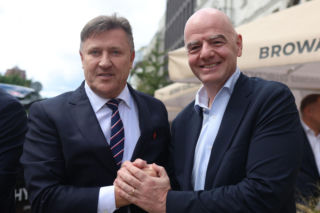 Cezary Kulesza wita Gianniego Infantino