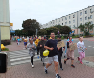 Pobiegli w piżamach przez Świdnik. Żeby dzieciom w szpitalach nie było smutno. 