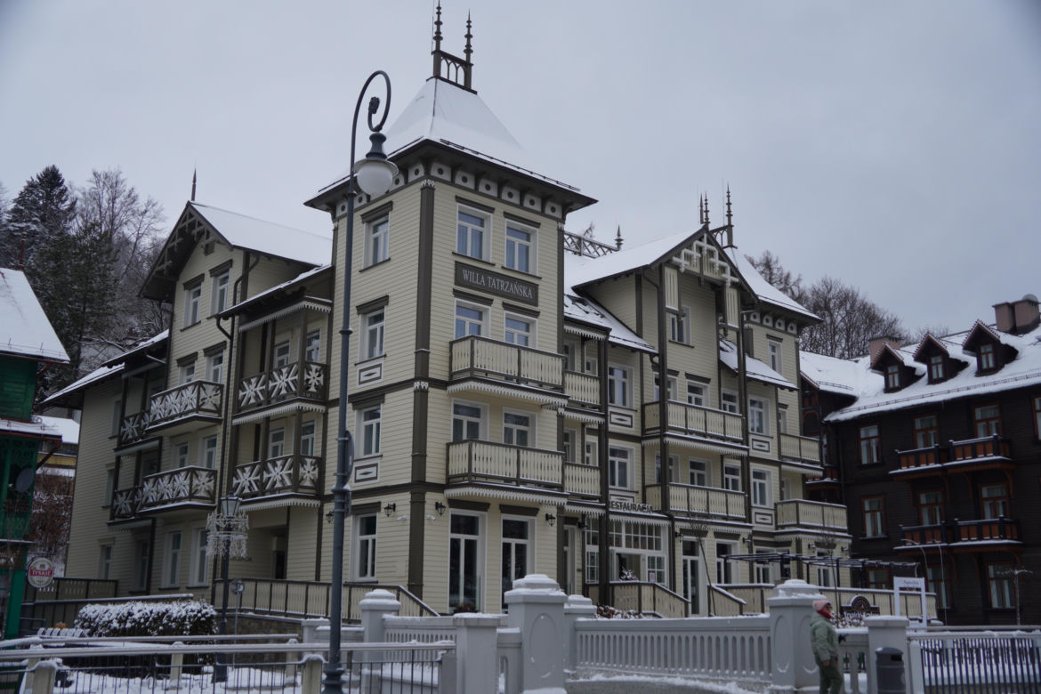 Przybywa turystów, ubywa mieszkańców. Nietypowy problem małopolskiego miasta