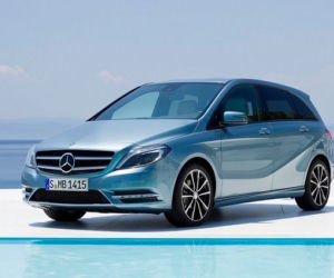 Mercedes B