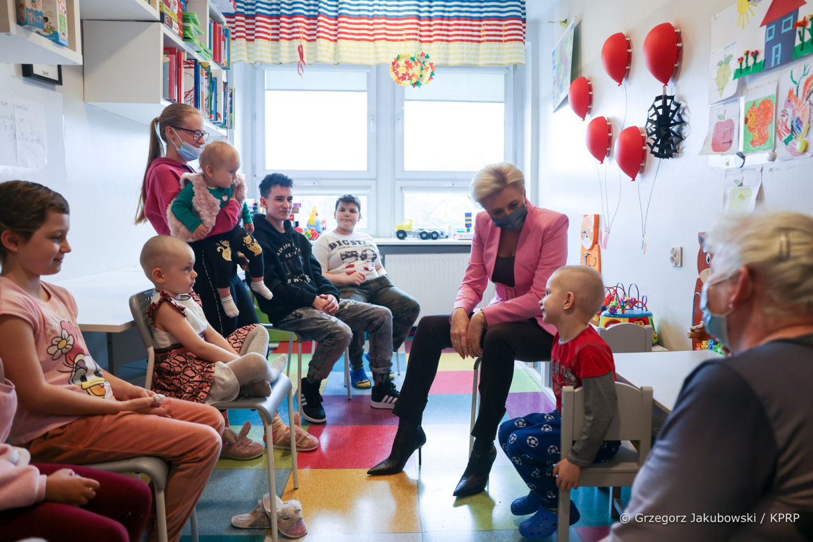 Agata Duda odwiedziła chore dzieci