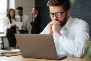 Ofert pracy wyraźnie mniej. Nowe dane GUS pokazują zmianę na rynku