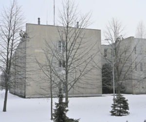 Pijany dowódca kompanii miał zgwałcić młodą policjantkę. Szokująca afera w policji