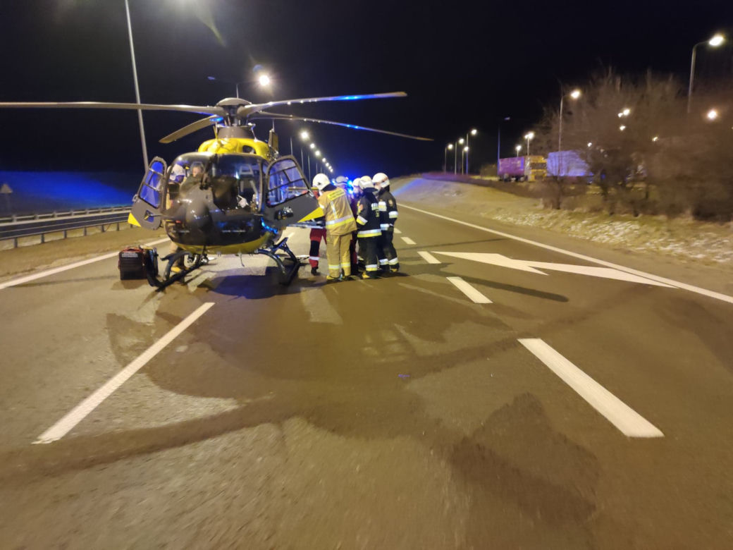 Tragiczny wypadek autokaru na autostradzie A4. Zdjęcia ratowników medycznych