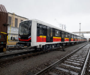 Trzaskowski ściąga czeskie pociągi dla Warszawiaków!