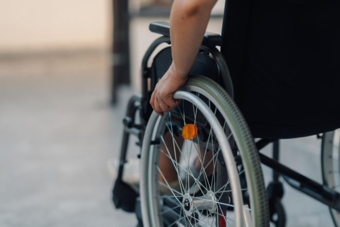 Każdy dzień bez terapii zwiększa ryzyko niepełnosprawności. Neurolodzy apelują o realny dostęp do leczenia