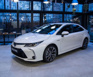 Toyota Corolla Sedan Hybrid