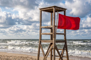 Sinice Rewal. Czy w Rewalu można się kąpać 18.08? Flaga, warunki pogodowe