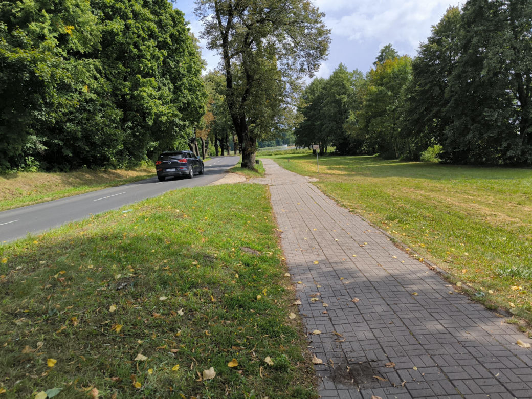 Promenada nad Jeziorem Łoniewskim w Osiecznej