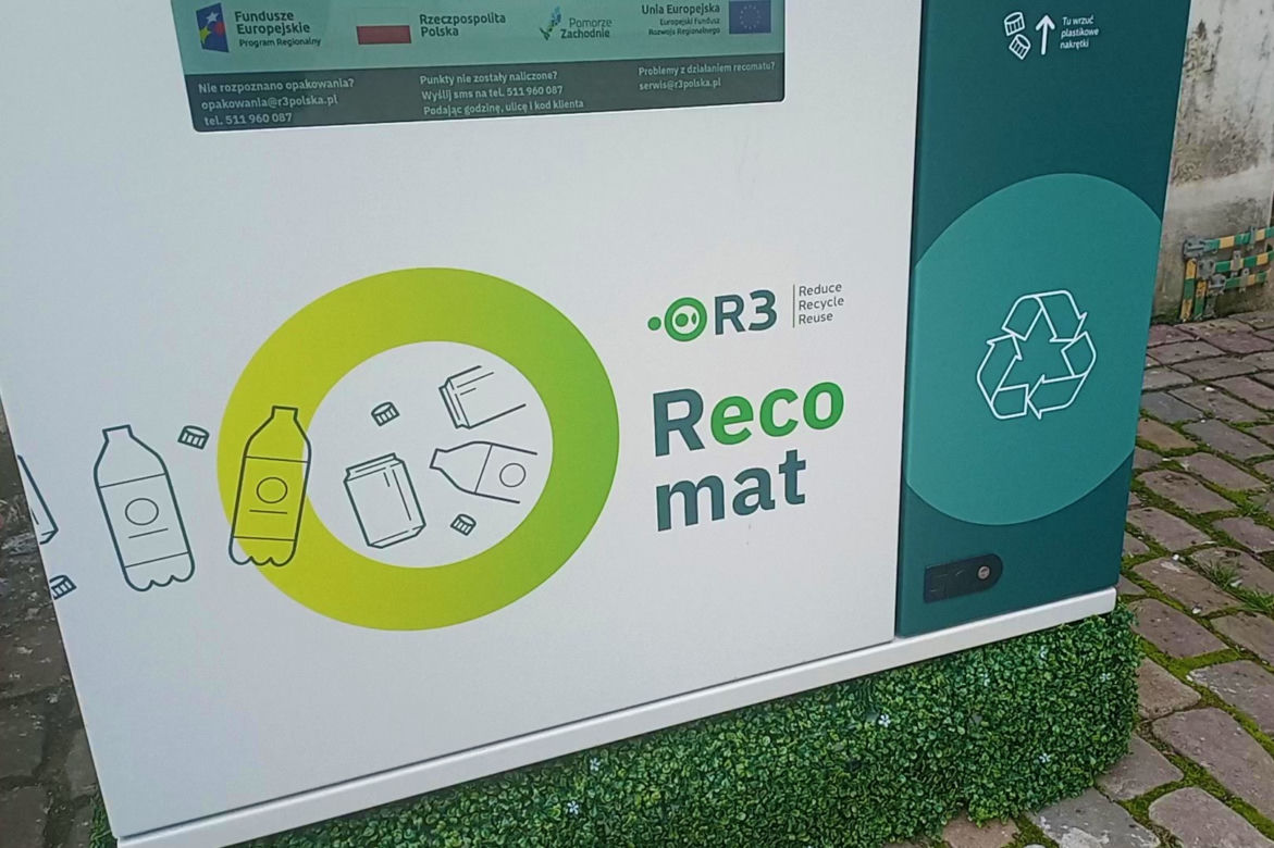 "Recomat" na dziedzińcu Zamku Książąt Pomorskich w Szczecinie