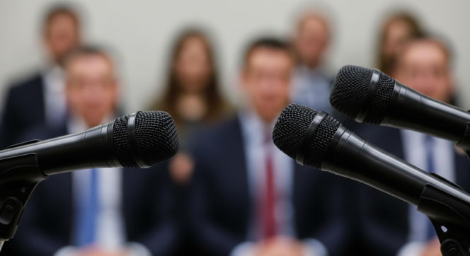 Dziennikarz TVN24 grozi pozwami. O co chodzi?