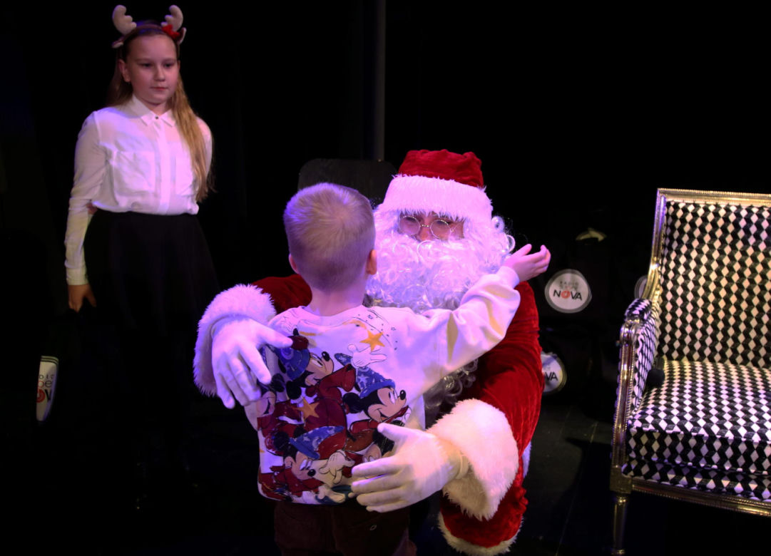 Przytulasek z Mikołajem musiał być! 