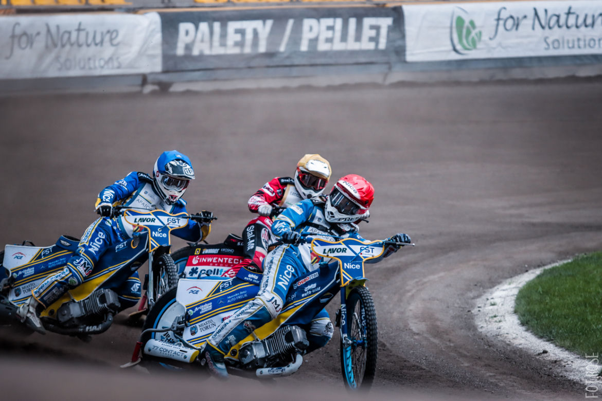 Ekstraliga U-24: KS Toruń - Włókniarz Częstochowa 53:37, galeria zdjęć z Motoareny