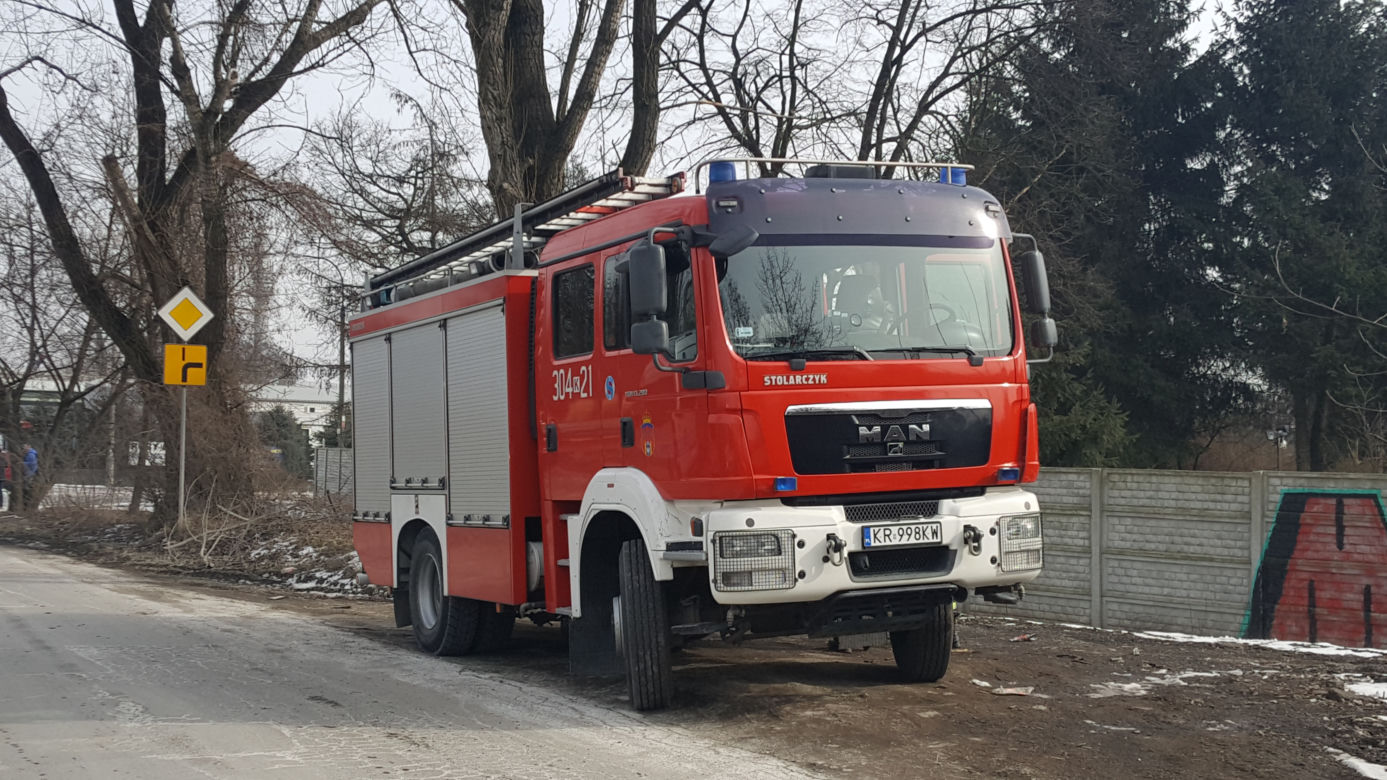 Akcja nad Wisłą. Z rzeki wyłowiono ciało mężczyzny [ZDJĘCIA]