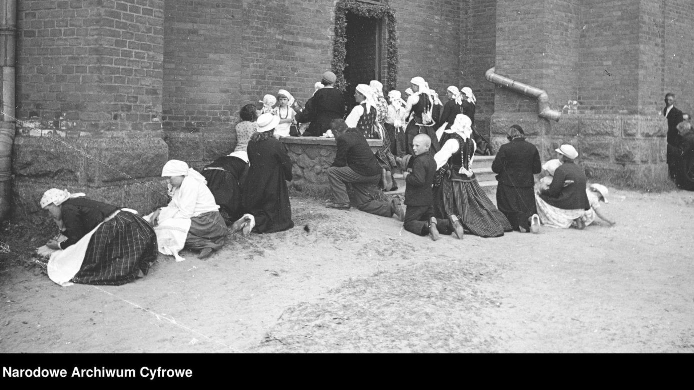 Boże Ciało w przedwojennej Polsce. Zobacz, jak kiedyś obchodzono Boże Ciało [ARCHIWALNE ZDJĘCIA]