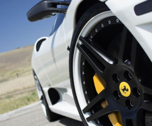 Floyd Mayweather sprzedaje swoje Ferrari