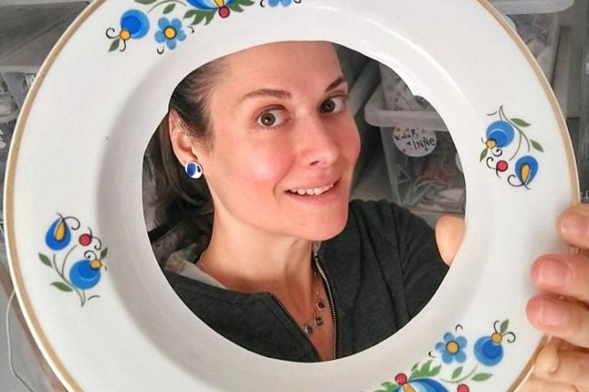 Magdalena tworzy biżuterię z rozbitej porcelany
