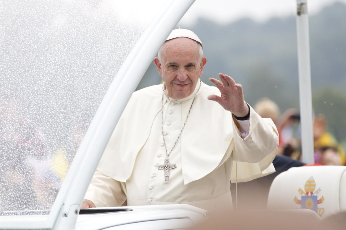 W Krakowie papież Franciszek podróżował tramwajem. Bydgoska Pesa jeździ do dziś 