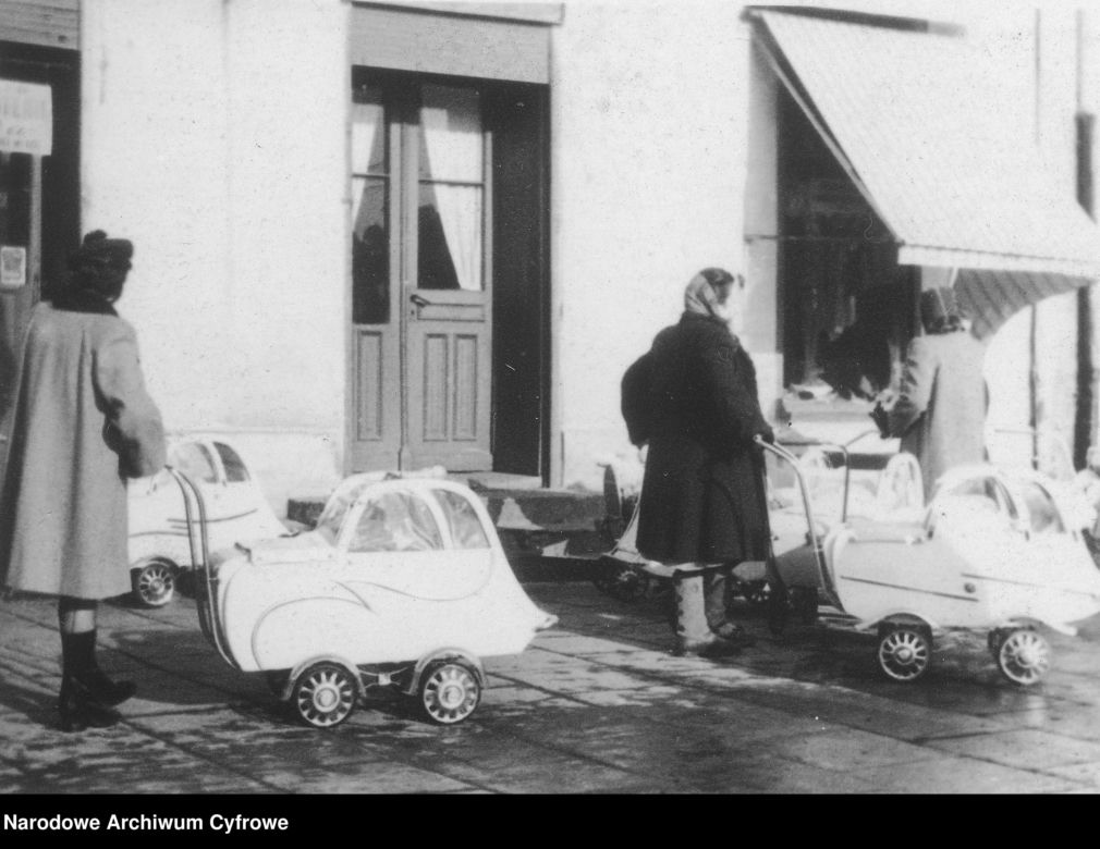QUIZ PRL. Tak świętowano Dzień Kobiet w Polsce Ludowej